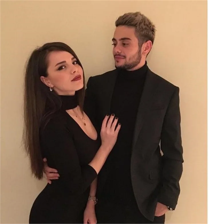 Rüzgar Erkoçlar evlendi mi?