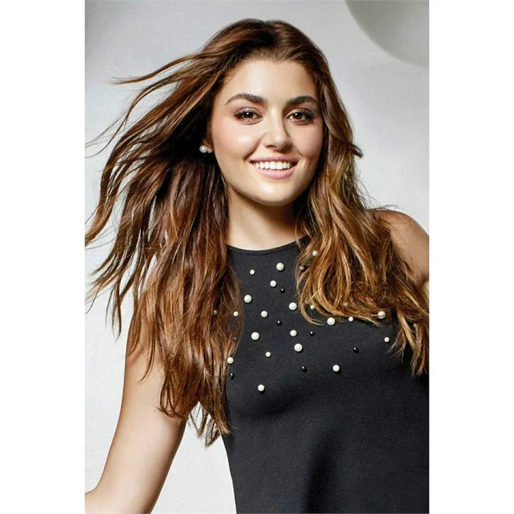 Hande Erçel'in inci koleksiyonu!