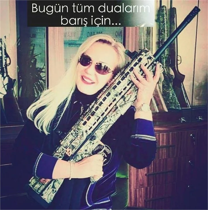 Filiz Aker'in dikkat çeken fotoğrafları