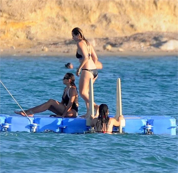 Kız kıza tatil!