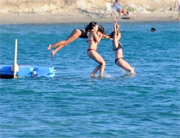 Kız kıza tatil!