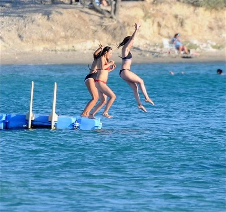 Kız kıza tatil!