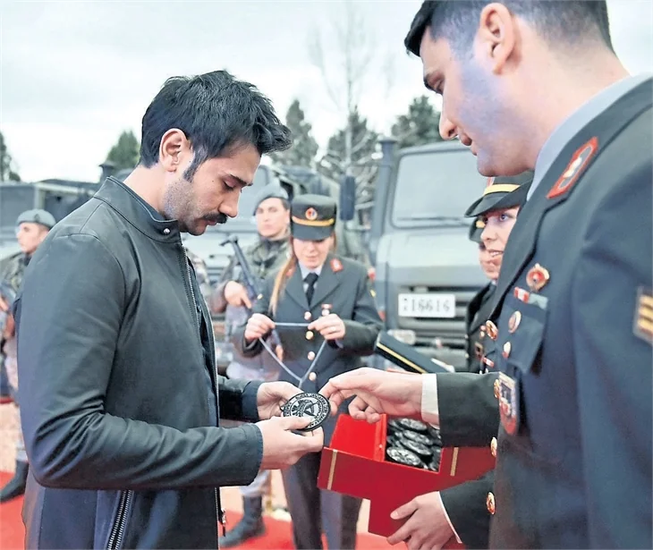 İsimsizler kadrosuna 3 yeni isim!