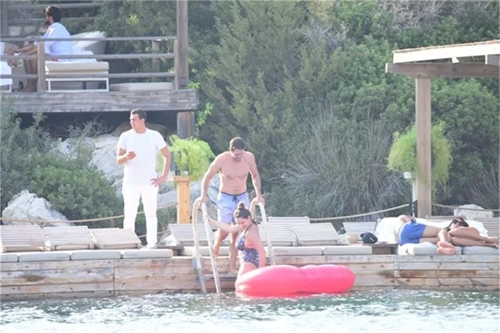 Kelly Brook, Bodrum'da çocuklar gibi eğlendi!