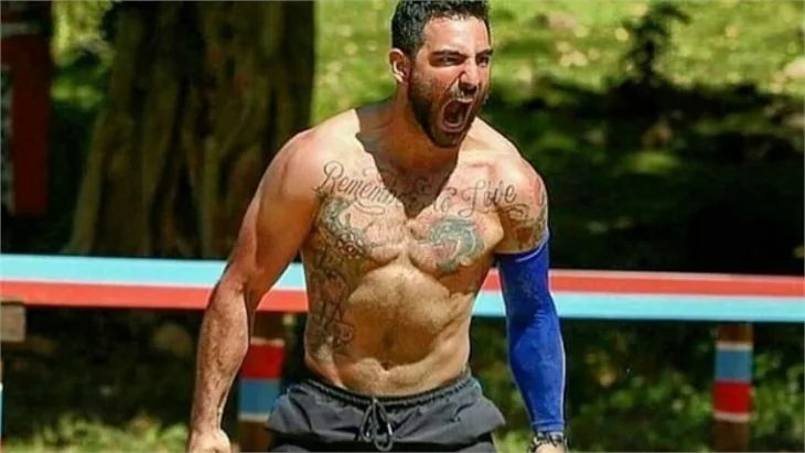 Eser West veda etti!