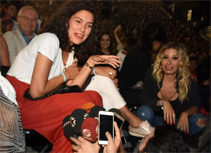 Bergüzar Korel ve İrem Derici akraba çıktı!