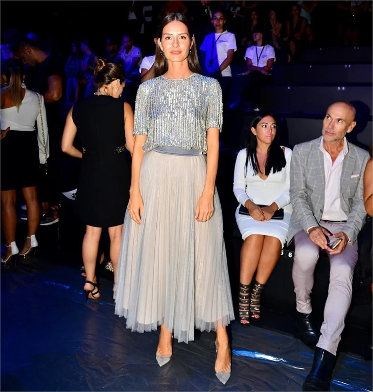 Fashion Week İstanbul'da Özgür Masur defilesi!