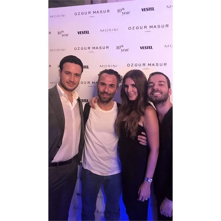 Fashion Week İstanbul'da Özgür Masur defilesi!