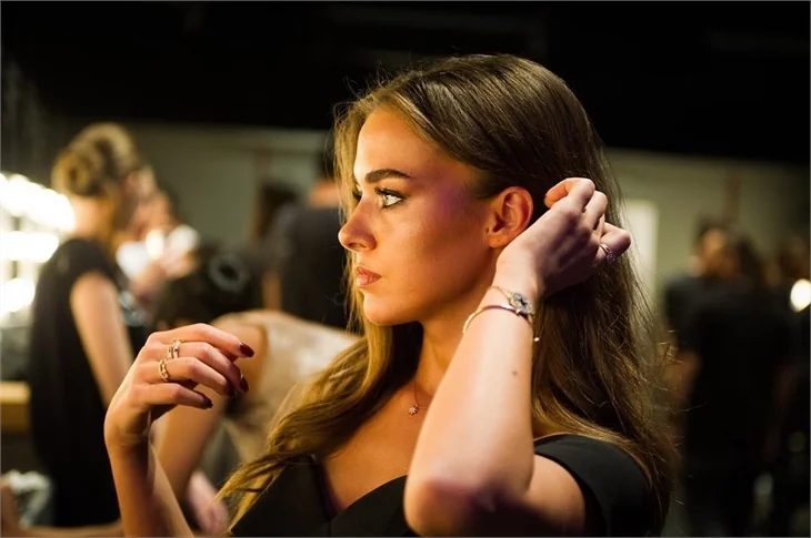 Fashion Week İstanbul'da Özgür Masur defilesi!
