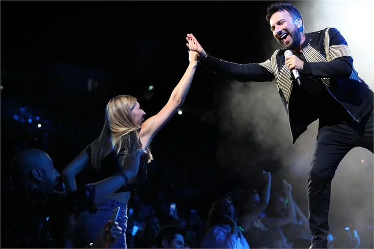 Ünlü isimler Tarkan konserine akın etti!