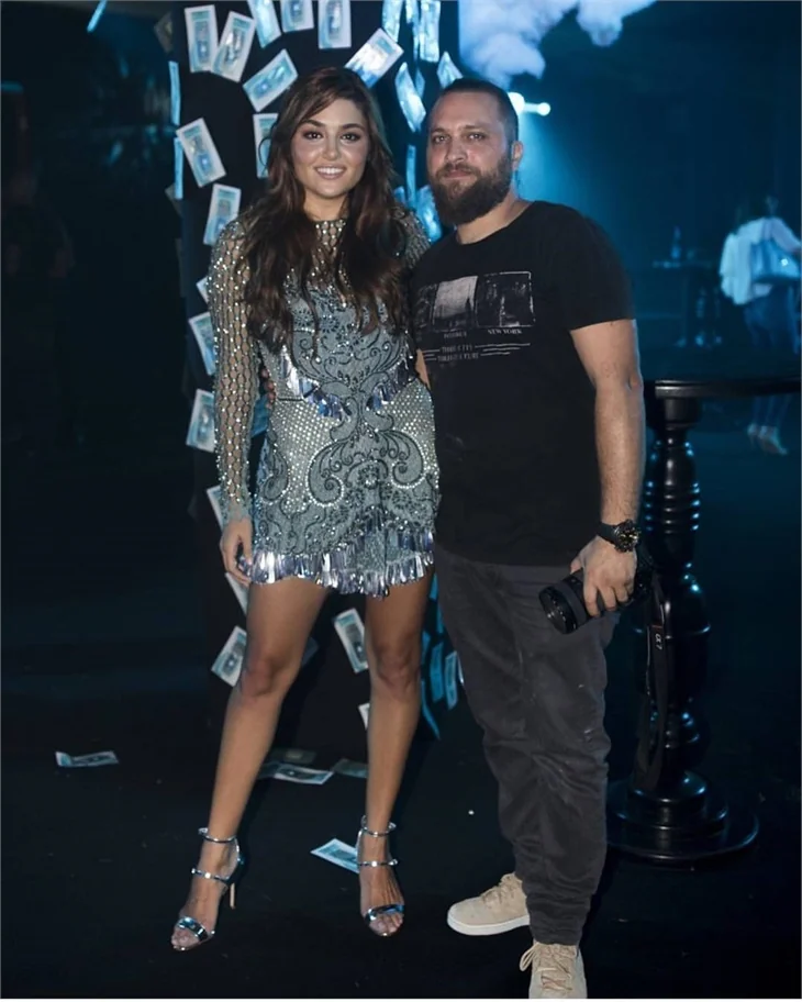 Hande Erçel ayağında servet taşıyor!