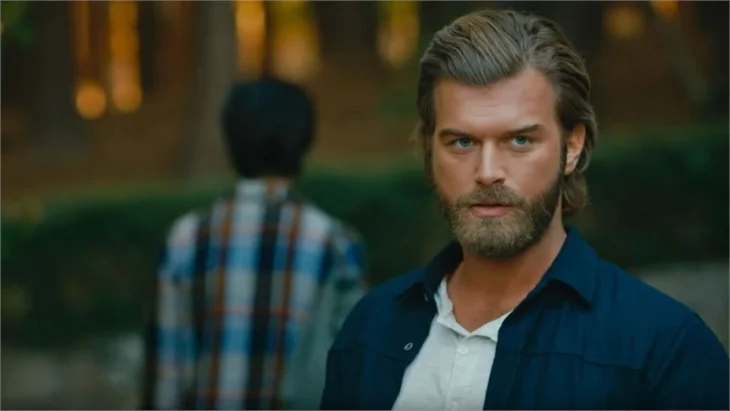Kıvanç Tatlıtuğ, Sinem Kobal'ı reddetti!