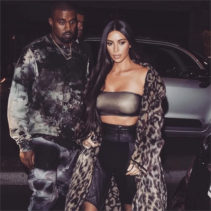 Kim Kardashian tarzını konuşturdu!