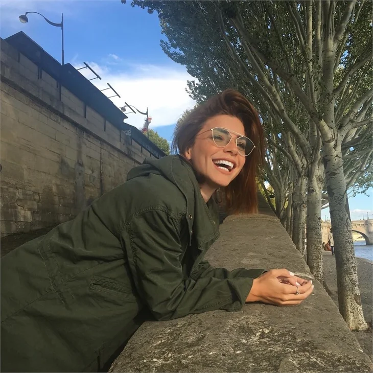Merve Boluğur'un Fransa tatili!