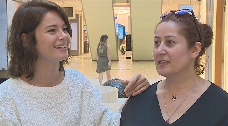 Burcu Biricik’in yeni imajı annesini şoke etti!