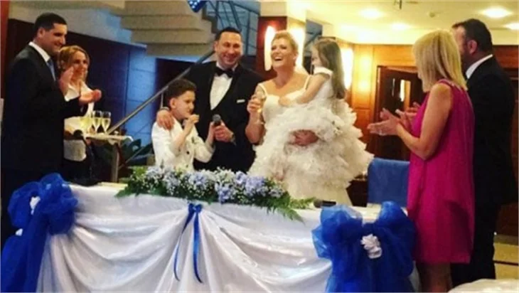 Özge Uzun, Volkan Üst ile ikinci kez evlendi!
