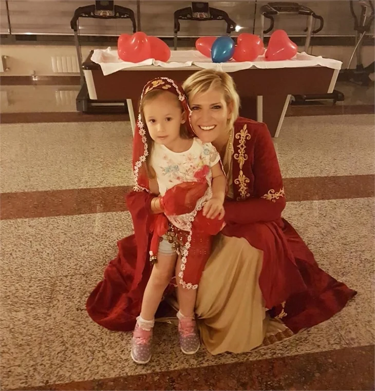 Özge Uzun, Volkan Üst ile ikinci kez evlendi!