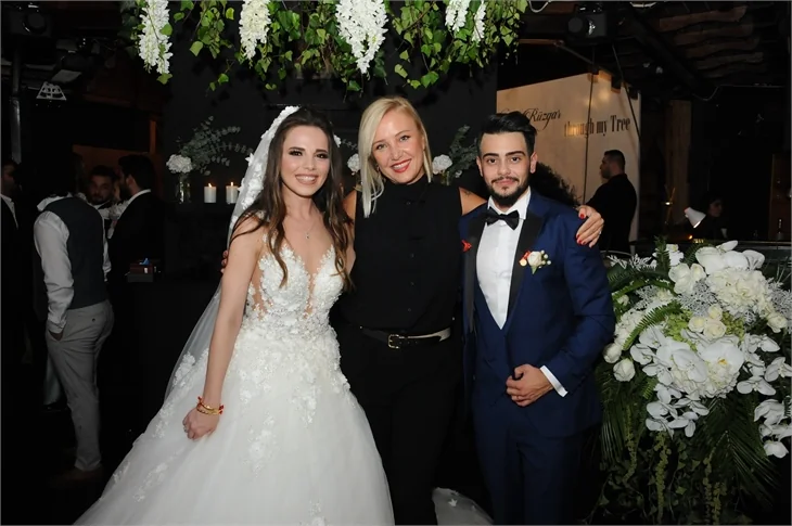 Rüzgar Erkoçlar ve Tuğba Beyazoğlu evlendi!