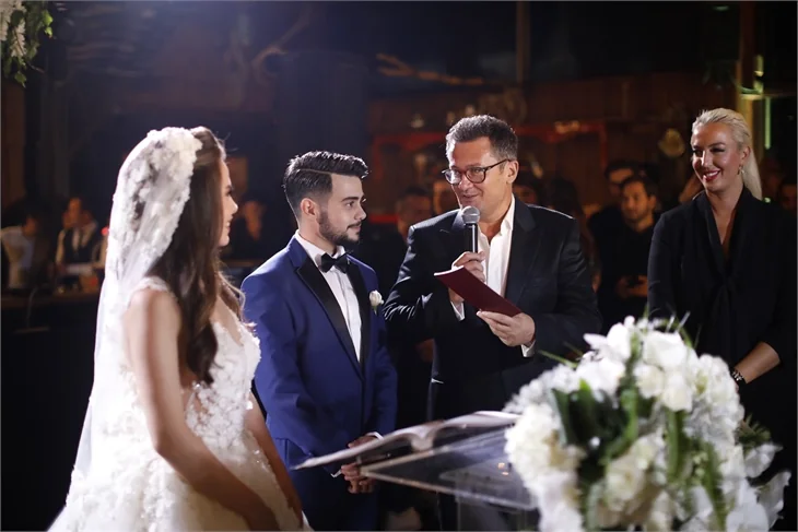 Rüzgar Erkoçlar ve Tuğba Beyazoğlu evlendi!