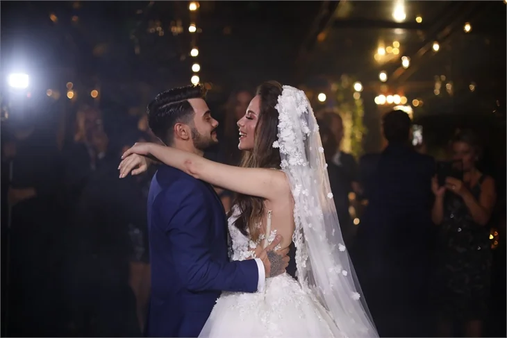 Rüzgar Erkoçlar ve Tuğba Beyazoğlu evlendi!