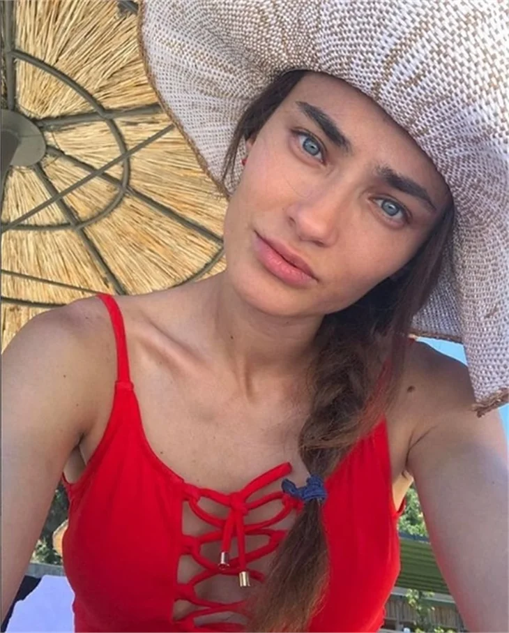 Saadet Işıl Aksoy tatile doyamadı!