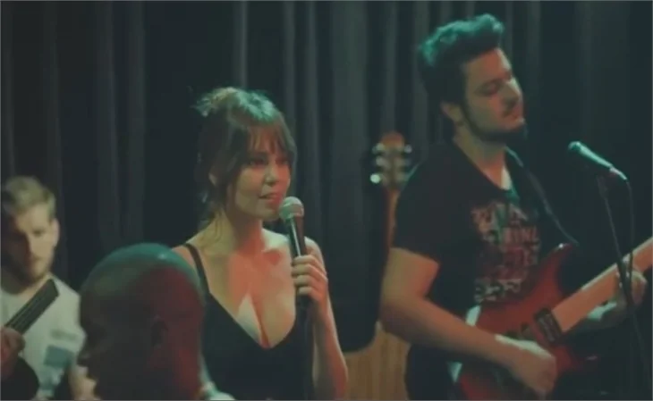Aslı Enver göğüs estetiği mi yaptırdı?