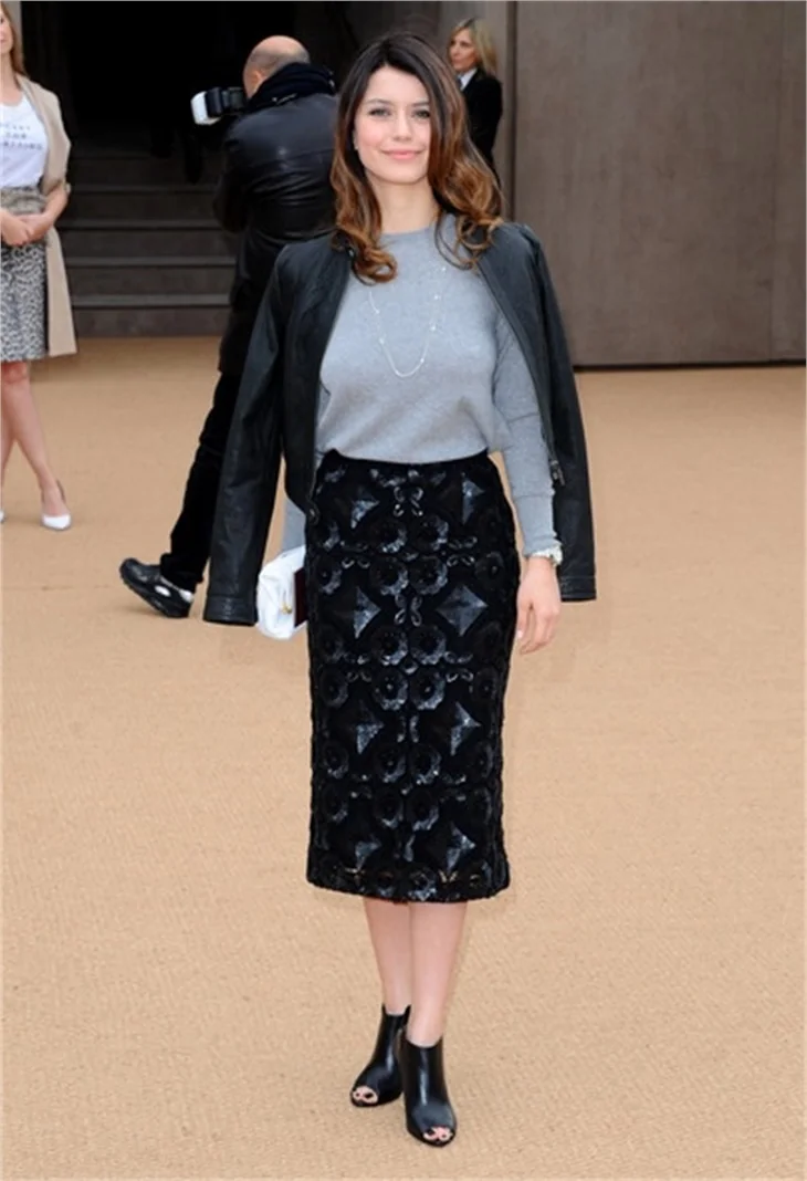 Beren Saat'in yeni projesi ne?
