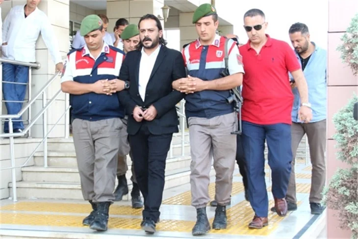 Emrah Serbes'in ifadesini kaza tutanağı çürüttü!