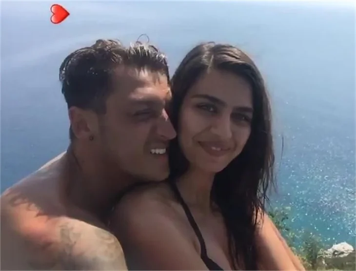 Amine Gülşe'yi 'mesut' eden zam!