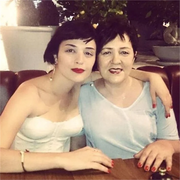 İşte ünlülerin anneleri...