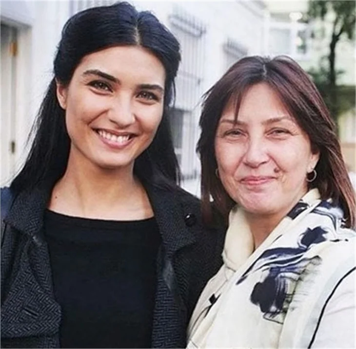 İşte ünlülerin anneleri...