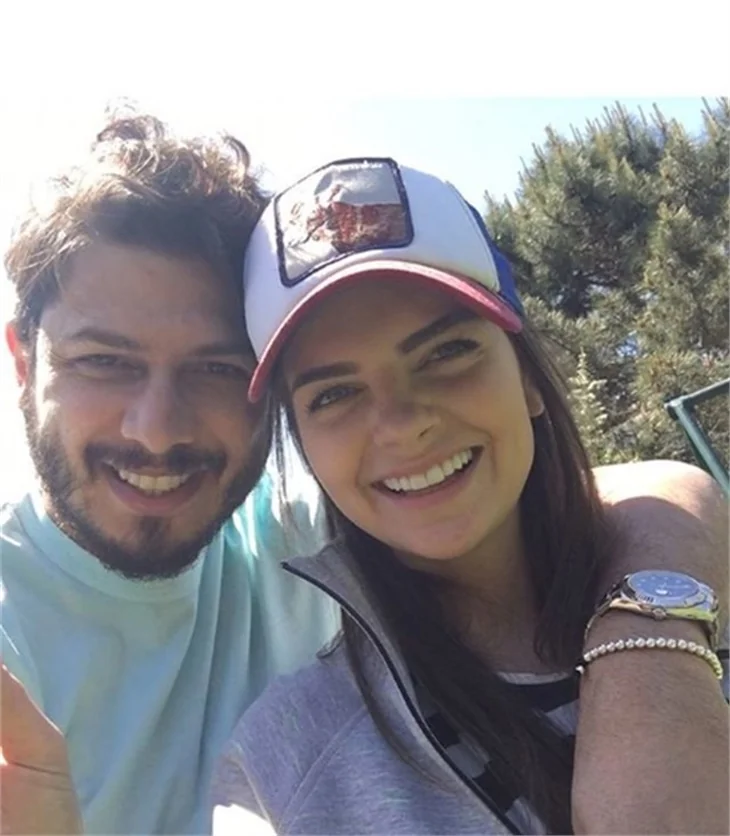 Bedri Güntay'dan eşi Pelin Karahan'a romantik kutlama!
