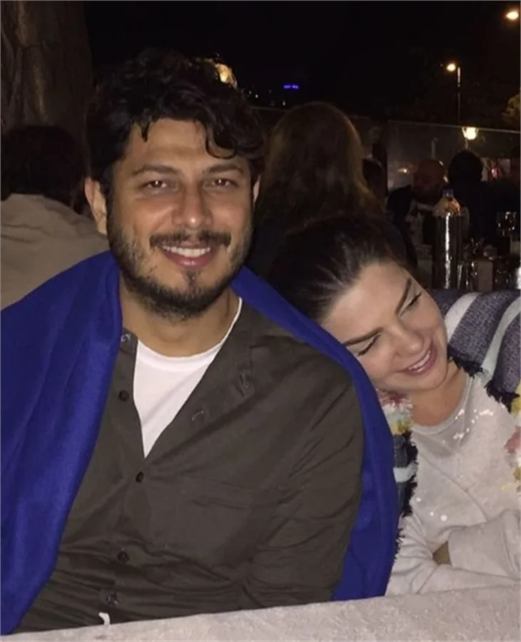 Bedri Güntay'dan eşi Pelin Karahan'a romantik kutlama!
