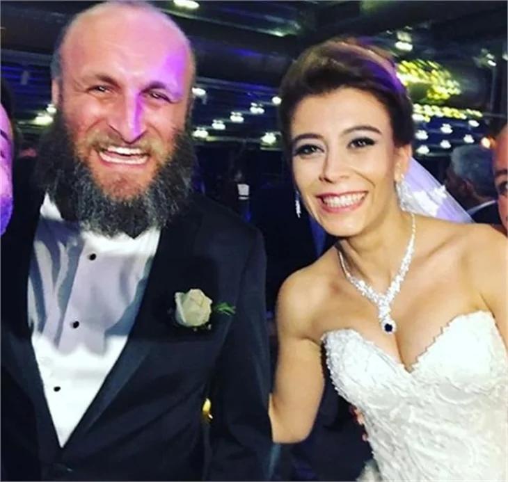 Çetin Altay ve Gamze Kaçmaz evlendi!
