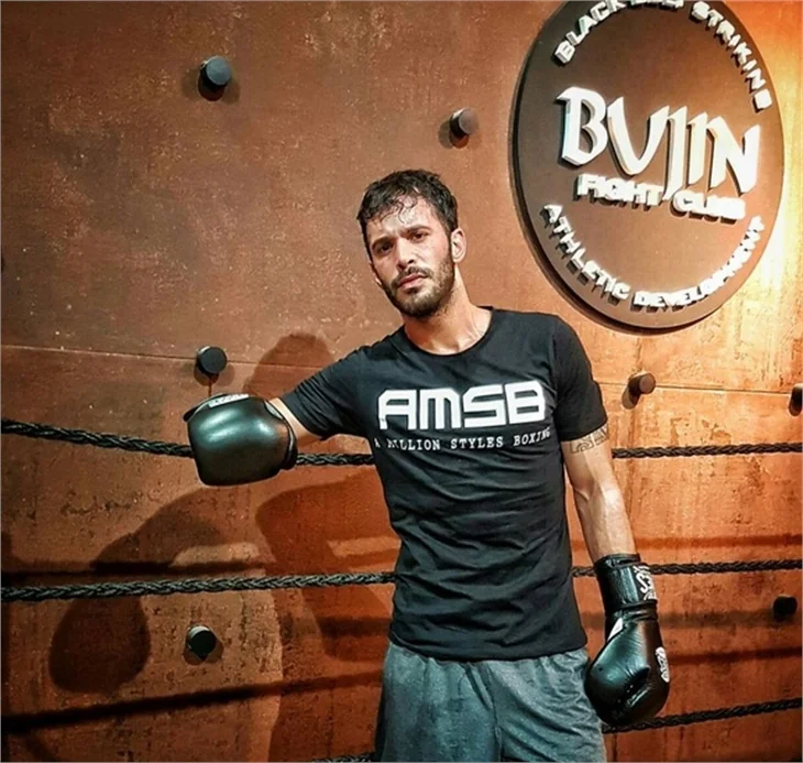 Jönlerin boks yarışı!