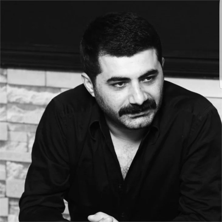 Türkücü Gökhan Doğanay'ın bulunduğu araca silahlı saldırı!