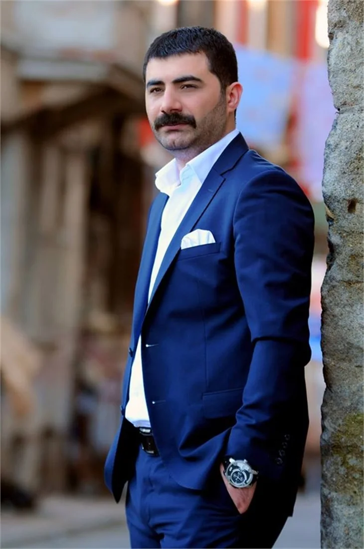 Türkücü Gökhan Doğanay'ın bulunduğu araca silahlı saldırı!
