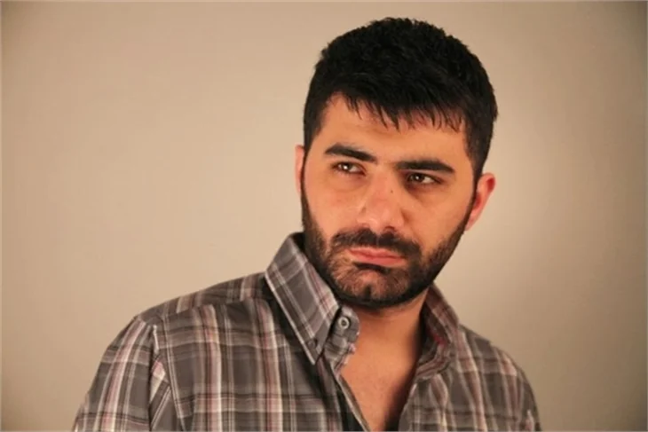 Türkücü Gökhan Doğanay'ın bulunduğu araca silahlı saldırı!