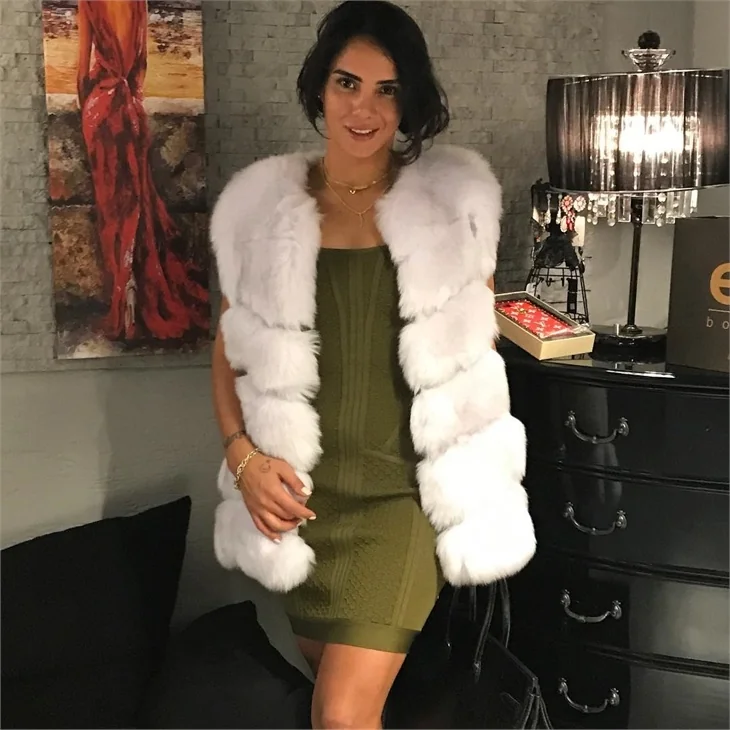Survivor Sabriye Şengül'den sosyal medyayı sallayan 'mini etek'li pozlar!