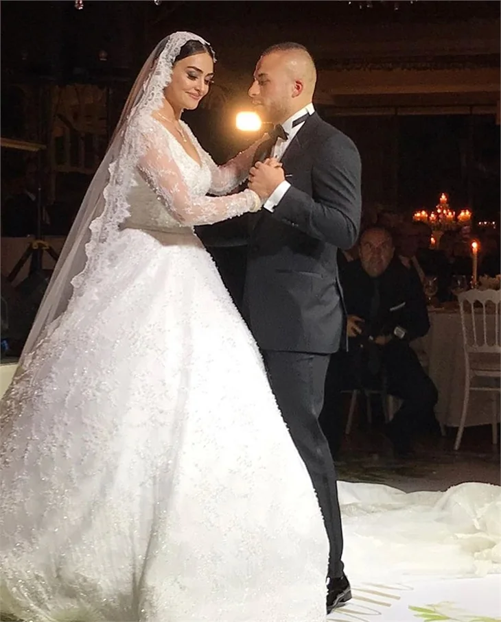 Gökhan Töre ve Esra Bilgiç evlendi!