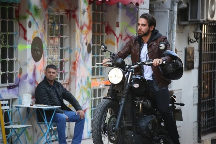 Kadir Doğulu ve Melisa Sözen'in dizi heyecanı!