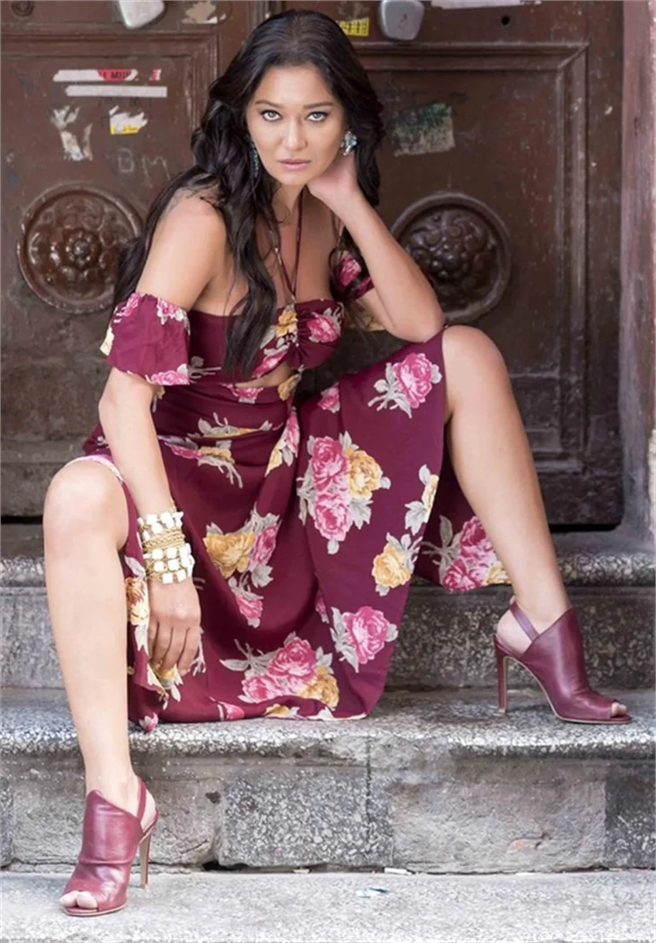 Nurgül Yeşilçay masal diyarında 5 hafta kalacak!