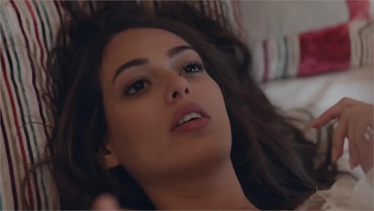 Aras Bulut İynemli ve Dilan Çiçek Deniz'den cesur sahne!