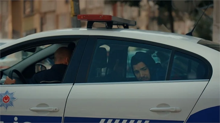 Klavye Delikanlıları’nda Kerem polislerin elinde!