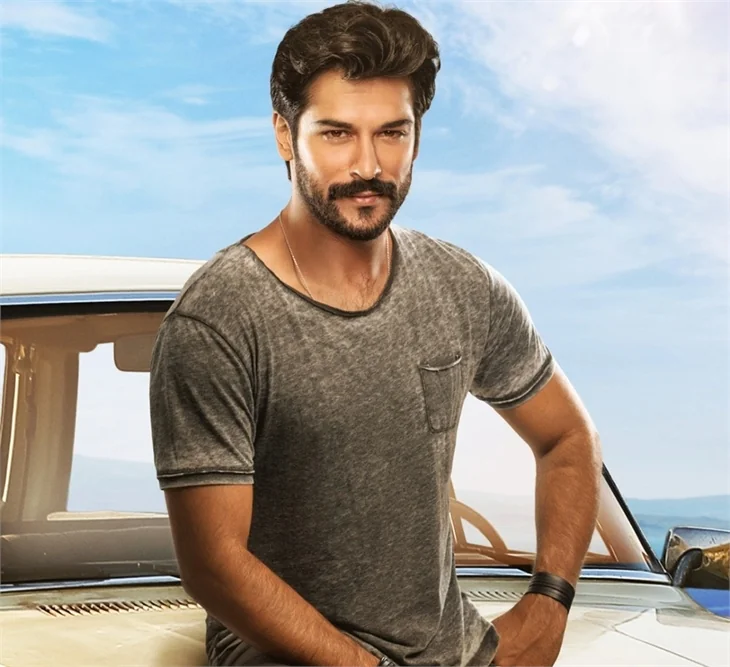 Burak Özçivit'in son durumu nasıl?
