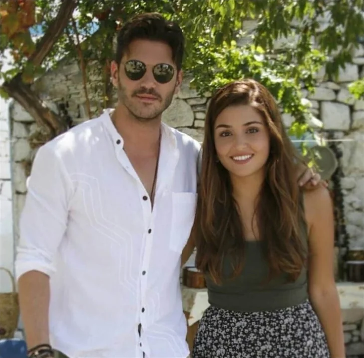 Tolgahan Sayışman ve Hande Erçel'in zor anları!