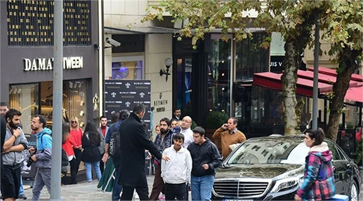 Tolgahan Sayışman ve Hande Erçel'in zor anları!