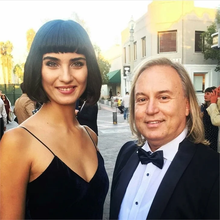 Jürinin yıldızı Tuba Büyüküstün oldu!