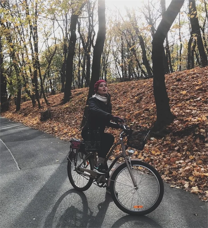 Pelin Akil ve Anıl Altan, Prag'da aşka geldi!