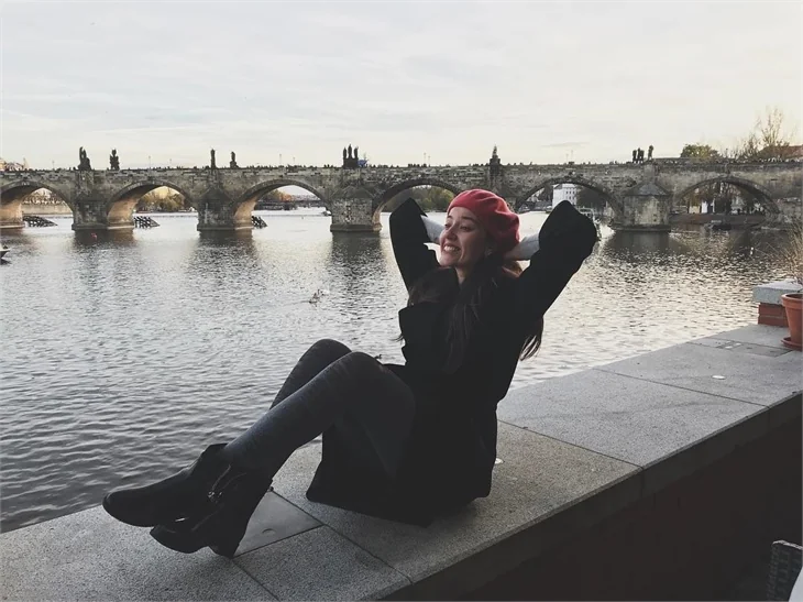 Pelin Akil ve Anıl Altan, Prag'da aşka geldi!